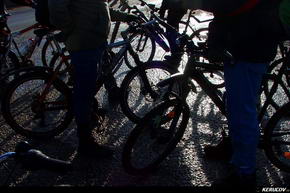 KERUCOV .ro - Fotografie si Jurnale de Calatorie - Traseu MTB Bucuresti - Clinceni - Lacul Mihailesti - Zorile - Darvari - Domnesti de Andrei Vocurek