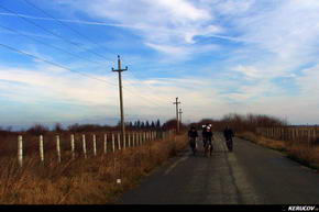 KERUCOV .ro - Fotografie si Jurnale de Calatorie - Traseu MTB Bucuresti - Clinceni - Lacul Mihailesti - Zorile - Darvari - Domnesti de Andrei Vocurek