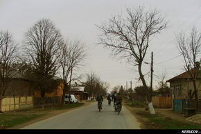 KERUCOV .ro - Fotografie si Jurnale de Calatorie - Traseu MTB Bucuresti - Dobreni - Colibasi - Gostinari - Comana de Andrei Vocurek