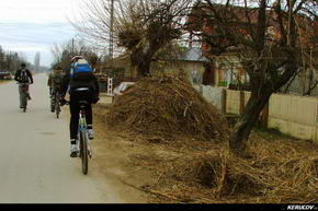 KERUCOV .ro - Fotografie si Jurnale de Calatorie - Traseu MTB Bucuresti - Dobreni - Colibasi - Gostinari - Comana de Andrei Vocurek