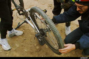 KERUCOV .ro - Fotografie si Jurnale de Calatorie - Traseu MTB Bucuresti - Dobreni - Colibasi - Gostinari - Comana de Andrei Vocurek