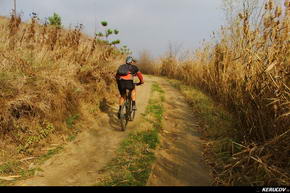 KERUCOV .ro - Fotografie si Jurnale de Calatorie - Traseu MTB Tancabesti - Balteni - Manastirea Tiganesti de Andrei Vocurek
