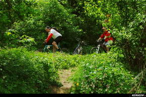 KERUCOV .ro - Fotografie si Jurnale de Calatorie - Traseu MTB Padurea Baneasa - Palatul Ghica (Prima Evadare) de Andrei Vocurek