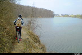 KERUCOV .ro - Fotografie si Jurnale de Calatorie - Traseu MTB Bucuresti - Padurea Cernica - Padurea Pustnicu de Andrei Vocurek