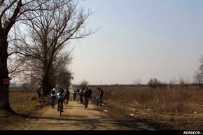 KERUCOV .ro - Fotografie si Jurnale de Calatorie - Traseu MTB Bucuresti - Popesti-Novaci - Cetatea Argedava de Andrei Vocurek
