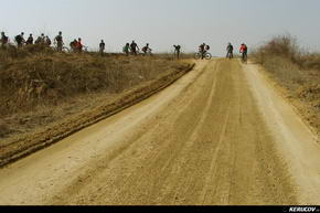 KERUCOV .ro - Fotografie si Jurnale de Calatorie - Traseu MTB Bucuresti - Popesti-Novaci - Cetatea Argedava de Andrei Vocurek