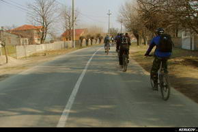 KERUCOV .ro - Fotografie si Jurnale de Calatorie - Traseu MTB Bucuresti - Popesti-Novaci - Cetatea Argedava de Andrei Vocurek