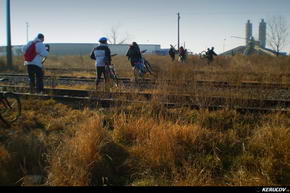 KERUCOV .ro - Fotografie si Jurnale de Calatorie - Traseu MTB Bucuresti - Padurea Cornetu - Lacul Mihailesti de Andrei Vocurek