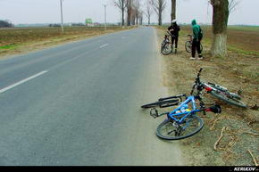KERUCOV .ro - Fotografie si Jurnale de Calatorie - Traseu MTB Bucuresti - Manastirea Caldarusani - Palatul Ghica de la Caciulati de Andrei Vocurek