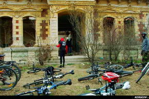 KERUCOV .ro - Fotografie si Jurnale de Calatorie - Traseu MTB Bucuresti - Manastirea Caldarusani - Palatul Ghica de la Caciulati de Andrei Vocurek