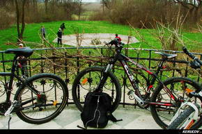 KERUCOV .ro - Fotografie si Jurnale de Calatorie - Traseu MTB Bucuresti - Manastirea Caldarusani - Palatul Ghica de la Caciulati de Andrei Vocurek