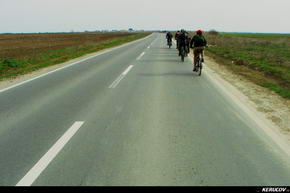 KERUCOV .ro - Fotografie si Jurnale de Calatorie - Traseu MTB Bucuresti - Manastirea Caldarusani - Palatul Ghica de la Caciulati de Andrei Vocurek