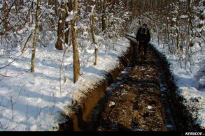 KERUCOV .ro - Fotografie si Jurnale de Calatorie - Traseu MTB Bucuresti - Cernica - Manastirea Cernica - Padurea Cernica prin zapada de Andrei Vocurek