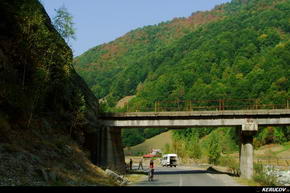 KERUCOV .ro - Fotografie si Jurnale de Calatorie - Traseu MTB Petrila - Lonea - Cabana Groapa Seaca - Manastirea Jiet de Andrei Vocurek