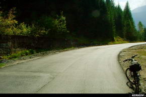 KERUCOV .ro - Fotografie si Jurnale de Calatorie - Traseu MTB Petrila - Lonea - Cabana Groapa Seaca - Manastirea Jiet de Andrei Vocurek