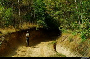 KERUCOV .ro - Fotografie si Jurnale de Calatorie - Traseu MTB Merisor - Dealu Babii - via DJ 666 - Vulcan - Aninoasa de Andrei Vocurek