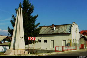 KERUCOV .ro - Fotografie si Jurnale de Calatorie - Traseu MTB Merisor - Dealu Babii - via DJ 666 - Vulcan - Aninoasa de Andrei Vocurek