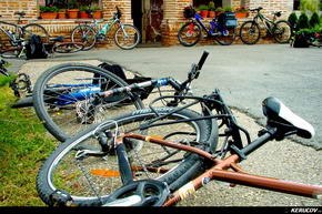 KERUCOV .ro - Fotografie si Jurnale de Calatorie - Traseu MTB Plataresti - Pitigaia - NH Balaceanca - Cernica de Andrei Vocurek