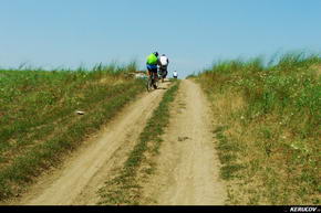 KERUCOV .ro - Fotografie si Jurnale de Calatorie - Traseu MTB Plataresti - Pitigaia - NH Balaceanca - Cernica de Andrei Vocurek