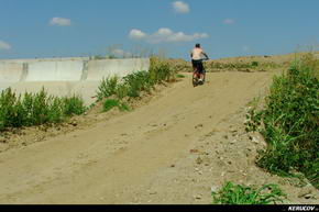 KERUCOV .ro - Fotografie si Jurnale de Calatorie - Traseu MTB Plataresti - Pitigaia - NH Balaceanca - Cernica de Andrei Vocurek
