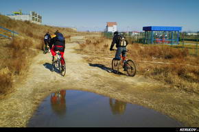 KERUCOV .ro - Fotografie si Jurnale de Calatorie - Traseu MTB Bucuresti - Bragadiru - Lacul Mihailesti de Andrei Vocurek
