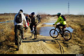 KERUCOV .ro - Fotografie si Jurnale de Calatorie - Traseu MTB Bucuresti - Bragadiru - Lacul Mihailesti de Andrei Vocurek