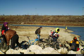 KERUCOV .ro - Fotografie si Jurnale de Calatorie - Traseu MTB Bucuresti - Bragadiru - Lacul Mihailesti de Andrei Vocurek