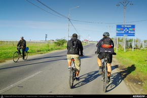 Traseu MTB Ploiesti - Targsoru Vechi - Sirna - Bucuresti - KERUCOV .ro © 2007 - 2025 || #traseecubicicleta #mtb #ssp