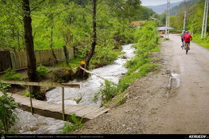 Trasee cu bicicleta MTB XC - Traseu MTB Caciulata - Valea Pausa - Manastirea Stanisoara - Manastirea Turnu - Calimanesti (Parcul National Cozia) de Andrei Vocurek