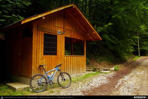 Trasee cu bicicleta MTB XC - Traseu MTB Caciulata - Valea Pausa - Manastirea Stanisoara - Manastirea Turnu - Calimanesti (Parcul National Cozia) de Andrei Vocurek