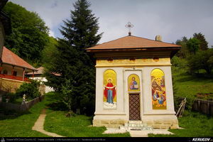 Trasee cu bicicleta MTB XC - Traseu MTB Caciulata - Valea Pausa - Manastirea Stanisoara - Manastirea Turnu - Calimanesti (Parcul National Cozia) de Andrei Vocurek
