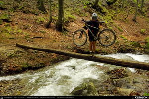 Trasee cu bicicleta MTB XC - Traseu MTB Caciulata - Valea Pausa - Manastirea Stanisoara - Manastirea Turnu - Calimanesti (Parcul National Cozia) de Andrei Vocurek