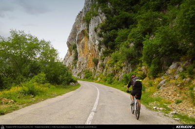 Trasee cu bicicleta MTB XC - Traseu MTB Orsova - Eselnita - Dubova - Svinita - Berzasca - Coronini (Clisura Dunarii / Portile de Fier - Cazanele Dunarii) de Andrei Vocurek