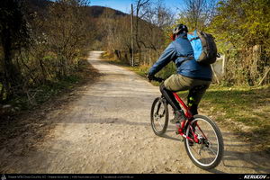 Trasee cu bicicleta MTB XC - Traseu MTB Fieni - Runcu - Raul Alb - Sipot - Vulcana Bai - Sotanga - Targoviste (Schitul Bunea si Padurea Vulcana) de Andrei Vocurek