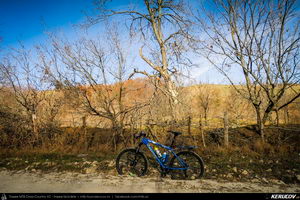 Trasee cu bicicleta MTB XC - Traseu MTB Fieni - Runcu - Raul Alb - Sipot - Vulcana Bai - Sotanga - Targoviste (Schitul Bunea si Padurea Vulcana) de Andrei Vocurek
