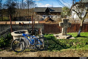 Trasee cu bicicleta MTB XC - Traseu MTB Fieni - Runcu - Raul Alb - Sipot - Vulcana Bai - Sotanga - Targoviste (Schitul Bunea si Padurea Vulcana) de Andrei Vocurek