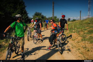 Trasee cu bicicleta MTB XC - Traseu MTB Floresti - Moreni - I.L. Caragiale - Ratoaia - Dobra - Titu (Micul Trianon - cazemata germana - Zimbraria Neagra Bucsani) de Andrei Vocurek
