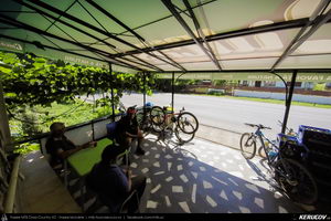 Trasee cu bicicleta MTB XC - Traseu MTB Floresti - Moreni - I.L. Caragiale - Ratoaia - Dobra - Titu (Micul Trianon - cazemata germana - Zimbraria Neagra Bucsani) de Andrei Vocurek