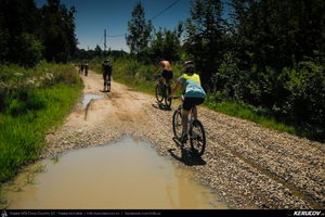 Trasee cu bicicleta MTB XC - Traseu MTB Floresti - Moreni - I.L. Caragiale - Ratoaia - Dobra - Titu (Micul Trianon - cazemata germana - Zimbraria Neagra Bucsani) de Andrei Vocurek
