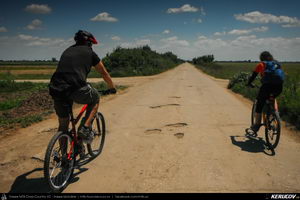 Trasee cu bicicleta MTB XC - Traseu MTB Floresti - Moreni - I.L. Caragiale - Ratoaia - Dobra - Titu (Micul Trianon - cazemata germana - Zimbraria Neagra Bucsani) de Andrei Vocurek