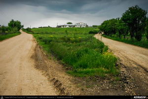 Trasee cu bicicleta MTB XC - Traseu MTB Gaesti - Slobozia - Glavacioc - Negrasi - Mozacu - Rascaeti - Gaesti (Manastirea Glavacioc si Poiana cu narcise Negrasi) de Andrei Vocurek