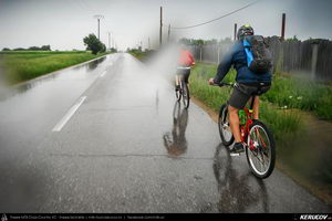 Trasee cu bicicleta MTB XC - Traseu MTB Gaesti - Slobozia - Glavacioc - Negrasi - Mozacu - Rascaeti - Gaesti (Manastirea Glavacioc si Poiana cu narcise Negrasi) de Andrei Vocurek