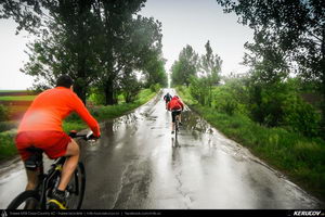 Trasee cu bicicleta MTB XC - Traseu MTB Gaesti - Slobozia - Glavacioc - Negrasi - Mozacu - Rascaeti - Gaesti (Manastirea Glavacioc si Poiana cu narcise Negrasi) de Andrei Vocurek