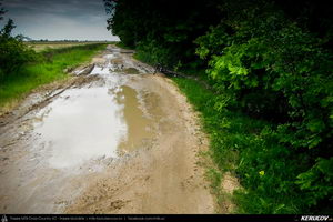 Trasee cu bicicleta MTB XC - Traseu MTB Gaesti - Slobozia - Glavacioc - Negrasi - Mozacu - Rascaeti - Gaesti (Manastirea Glavacioc si Poiana cu narcise Negrasi) de Andrei Vocurek