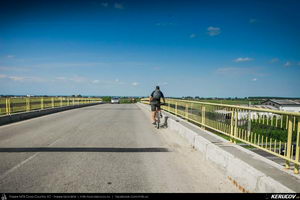 Trasee cu bicicleta MTB XC - Traseu MTB Gaesti - Slobozia - Glavacioc - Negrasi - Mozacu - Rascaeti - Gaesti (Manastirea Glavacioc si Poiana cu narcise Negrasi) de Andrei Vocurek