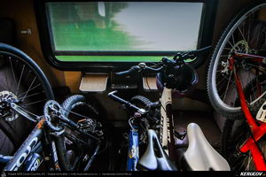 Trasee cu bicicleta MTB XC - Traseu MTB Gaesti - Slobozia - Glavacioc - Negrasi - Mozacu - Rascaeti - Gaesti (Manastirea Glavacioc si Poiana cu narcise Negrasi) de Andrei Vocurek