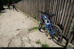 Trasee cu bicicleta MTB XC - Traseu MTB Golesti - Stefanesti - Mioveni - Bajesti - Colibasi - Fagetu - Golesti (Curtea lui Mares Bajescu, Cula Racovita, Conacul Golesti) de Andrei Vocurek