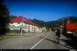 Trasee cu bicicleta MTB XC - Traseu MTB Muntii Latoritei: Gara Lotru - Brezoi - Valea lui Stan - Malaia - Ciungetu - Petrimanu (Lacul Bradisor - Lacul Malaia - Valea Latoritei - Lacul Petrimanu - Lacul Galbenu) de Andrei Vocurek