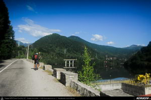 Trasee cu bicicleta MTB XC - Traseu MTB Muntii Latoritei: Gara Lotru - Brezoi - Valea lui Stan - Malaia - Ciungetu - Petrimanu (Lacul Bradisor - Lacul Malaia - Valea Latoritei - Lacul Petrimanu - Lacul Galbenu) de Andrei Vocurek