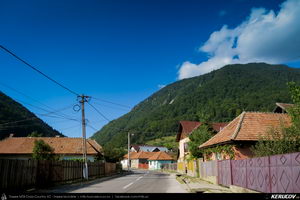 Trasee cu bicicleta MTB XC - Traseu MTB Masivul Piatra Craiului: Zarnesti - Cabana Gura Raului - Prapastiile Zarnestilor - spre Cabana Curmatura (varianta familie, copil de 1 an) de Andrei Vocurek